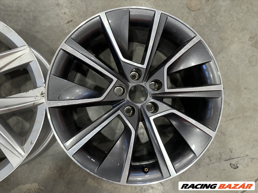 R18 Original Skoda 7.5J ET48 - 5E3 601 025K 5E3601025K 1db alufelni 1. kép