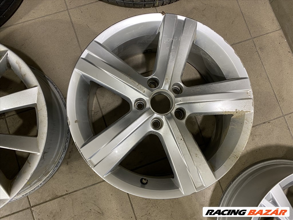 R17 Original Volkswagen 7.5J ET47 3AA 601 025AC 3AA601025AC 1db felni 1. kép