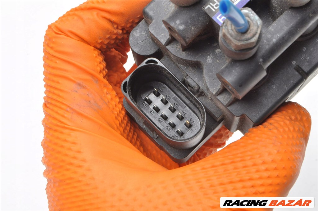 Bentley Bentayga, Audi Q7 (4M) légrugó szeleptömb 4m0616013a 3. kép