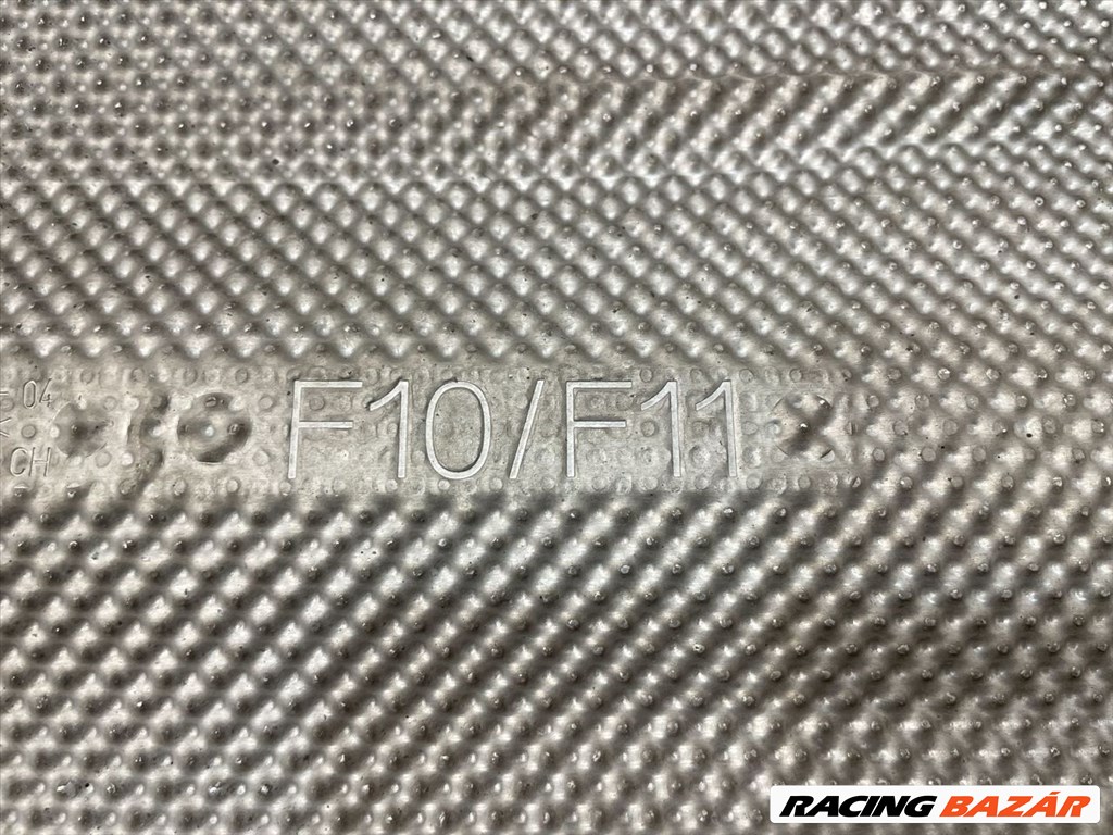 BMW 5 F10 F11  Középső Kipufogó Dob Hővédő Lemez 51487227524 51487202858 4. kép