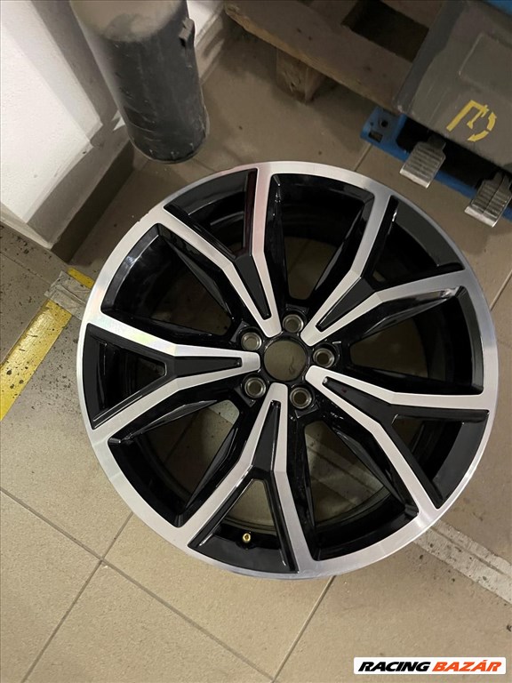 R18 Original Volkswagen 7J ET39 - 2GM 601 025F 2GM601025F 2db felni 1. kép