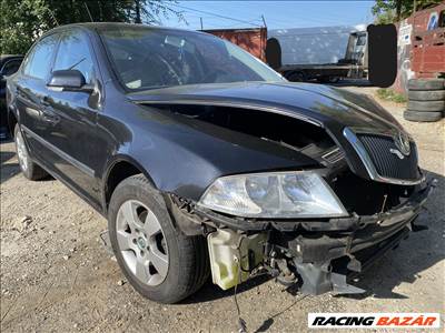 Skoda Octavia II 1.6i bontott alkatrészei