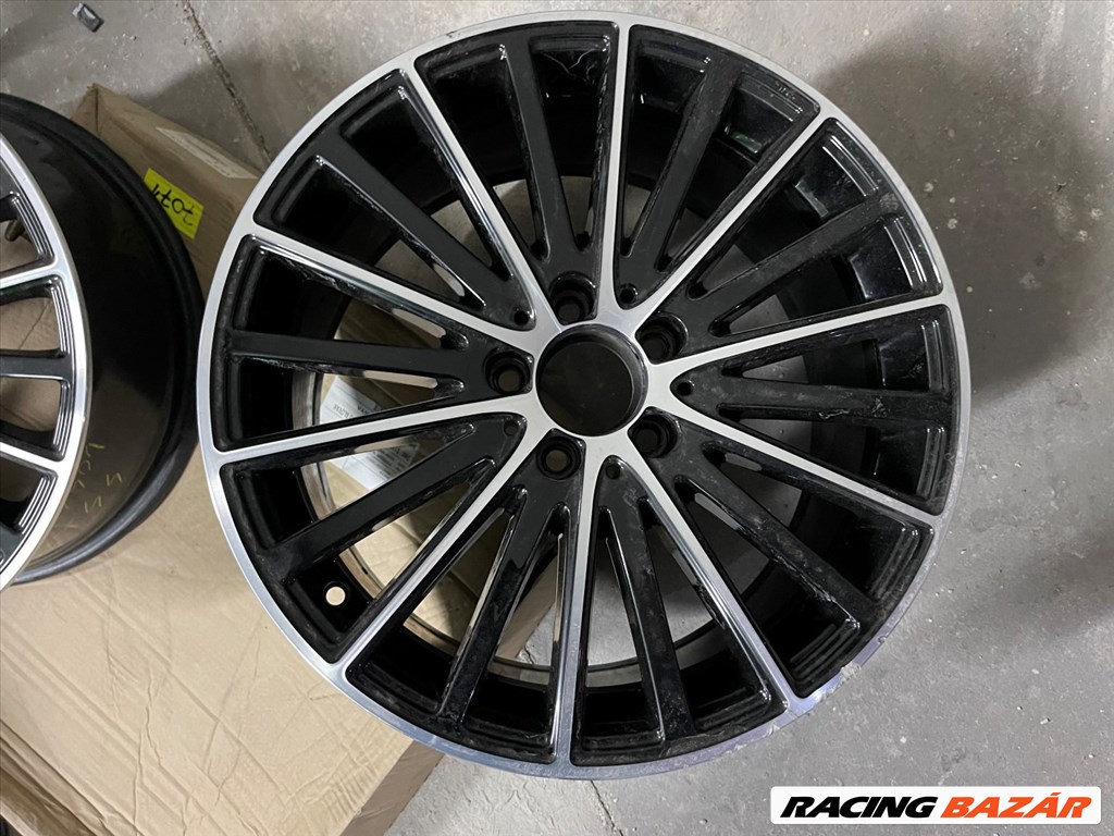 R18 Original Mercedes 8.5J ET56 - A205 401 1501 A2054011501 1db felni 1. kép