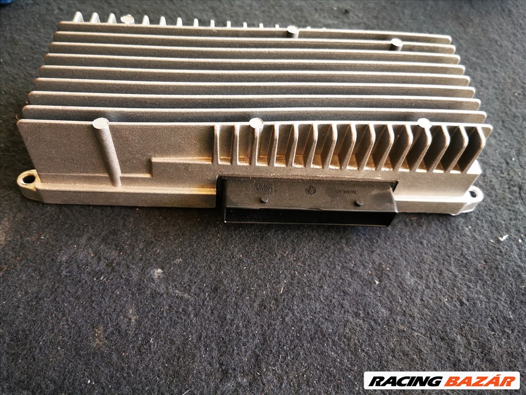 Audi A4 (B8 - 8K) B8 - 8K erősítő  8r0035223f 3. kép