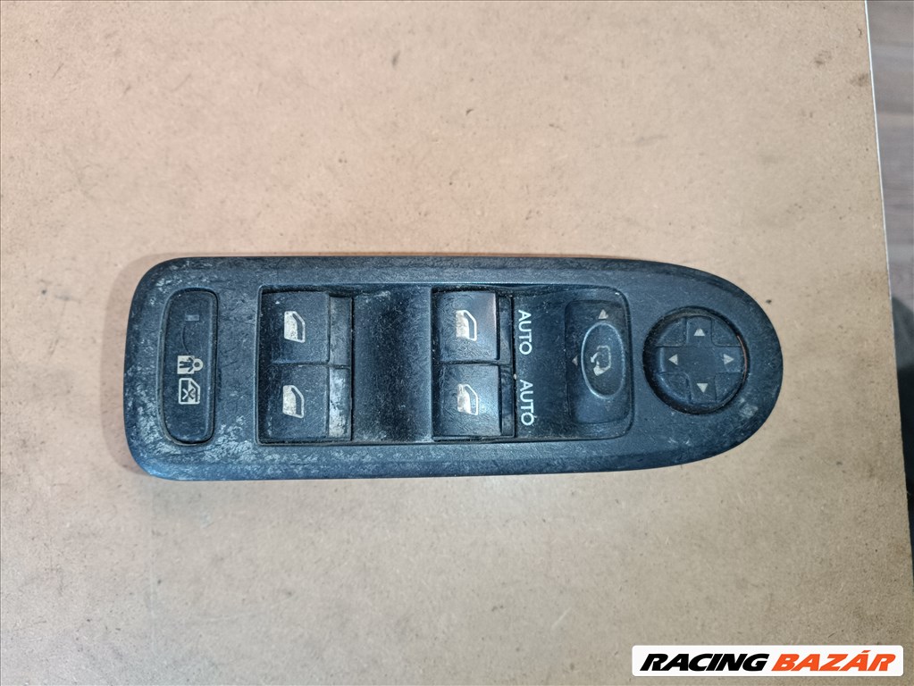 Citroën C3 II Ablakemelő kapcsoló (négyes) 96652236XT 1. kép