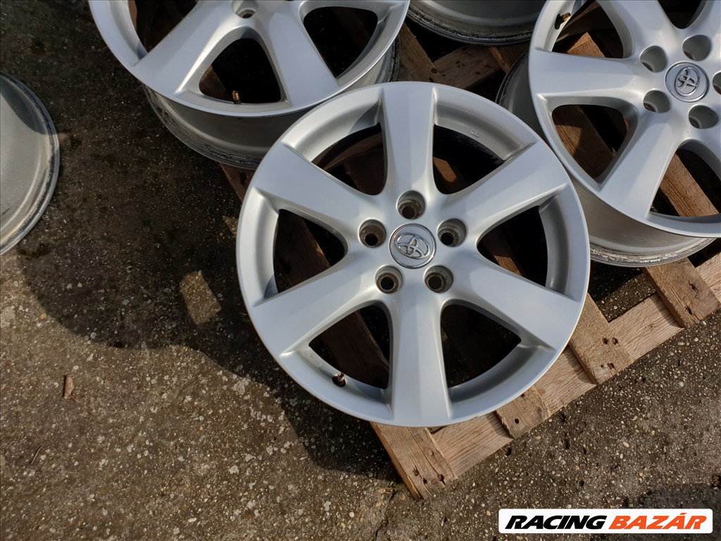 17" 5x114,3 Toyota RAV4 4. kép