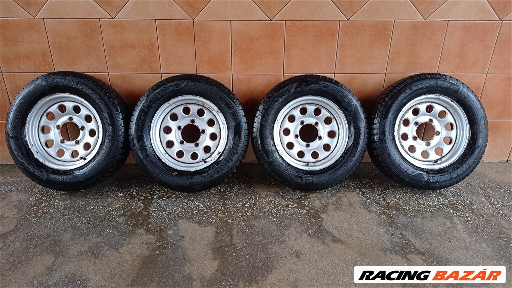 SUZUKI JIMNY 15" LEMEZFELNI 5X139,7 TÉLI ÚJSZERŰ 205/70R15 GUMIVAL OLCSÒN!!! 1. kép