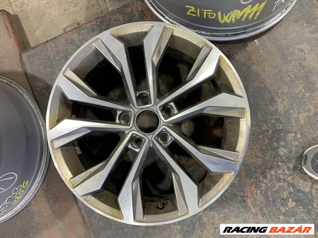 R17 Original Volkswagen 7J ET40 - 3G0 601 025G 3G0601025G 1db alufelni 1. kép