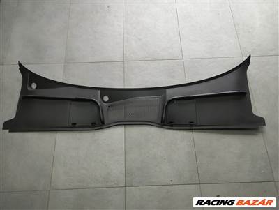 Audi A4 (B9 - 8W) levélrács 8w2819403