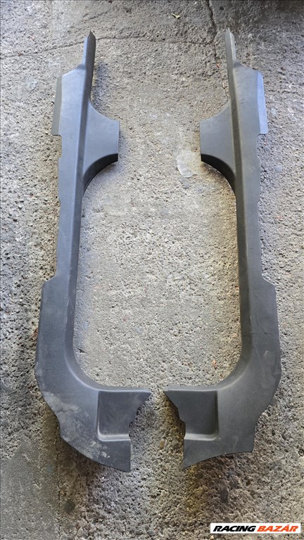 Opel Astra H belső alsó küszöb takaró 1. kép