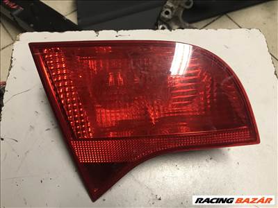 Audi A4 (B6/B7) AVANT - bal hátsó belső lámpa 8e9945093