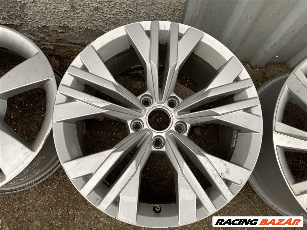 R17 Original Volkswagen 8J ET41 - 3G0 601 025T 3G0601025T 2db alufelni 1. kép