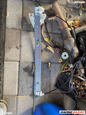 Mazda 3 (BK) ablakemelő 