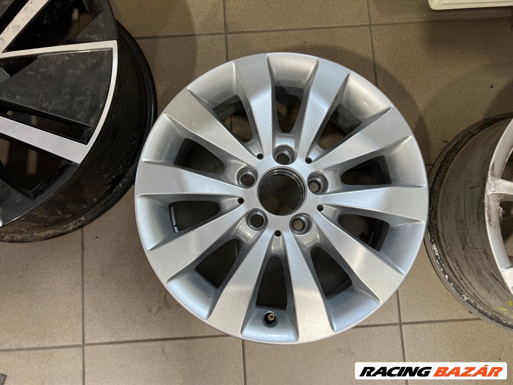 R16 Original mercedes 6.5J ET52 - A447 401 0301 A4474010301 1db felni 1. kép