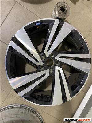 R18 Original Volkswagen 7J ET39 - 2GM 601 025H 2GM601025H 1db alufelni