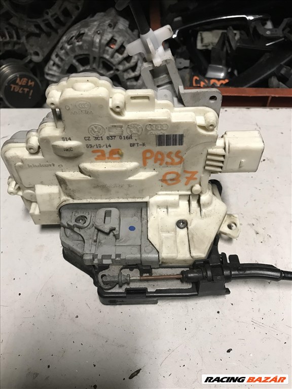 Volkswagen Passat B7 jobb első zár 3c1839016 1. kép