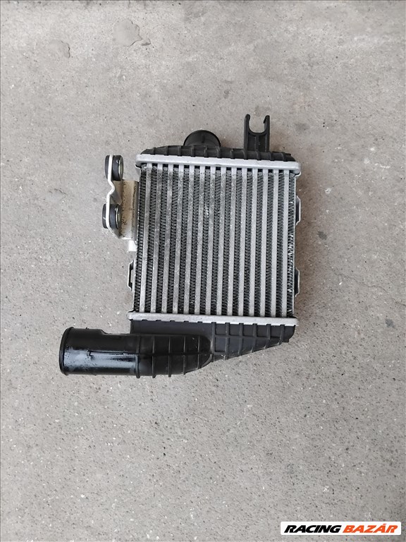 Hyundai Tucson (JM) 2.0 CRDi 2WD intercooler  282702725x 1. kép