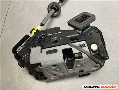 Audi A3 (8Y) jobb hátsó ajtó zár 5ta839016p