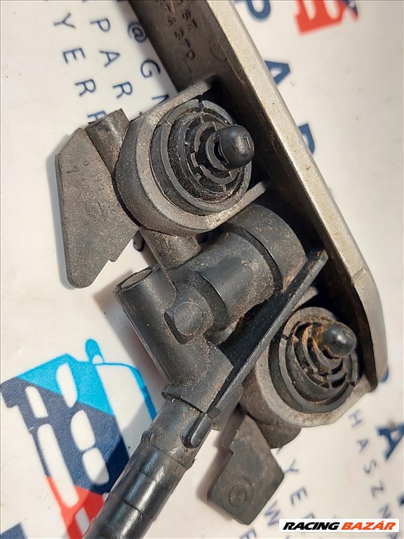 BMW E46 sedan touring jobb első ezüst fényszórómosós lámpamosó bajuszléc takaró fúvóka (004566) 61678374370 3. kép