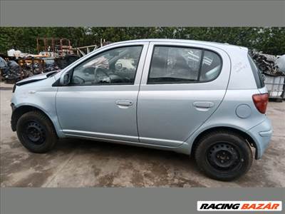Toyota Yaris Verso Bal első ajtó "132679"