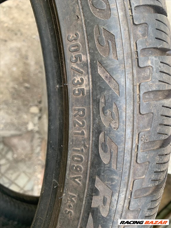  305/3521" használt Pirelli téli gumi gumi 2. kép