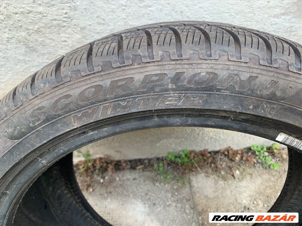  305/3521" használt Pirelli téli gumi gumi 4. kép