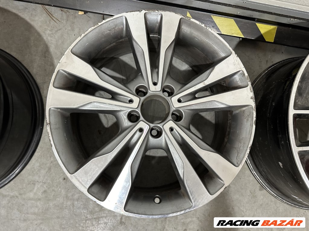 R18 Original Mercedes 7.5J ET44 - A205 401 2802 A2054012802 1db felni 1. kép