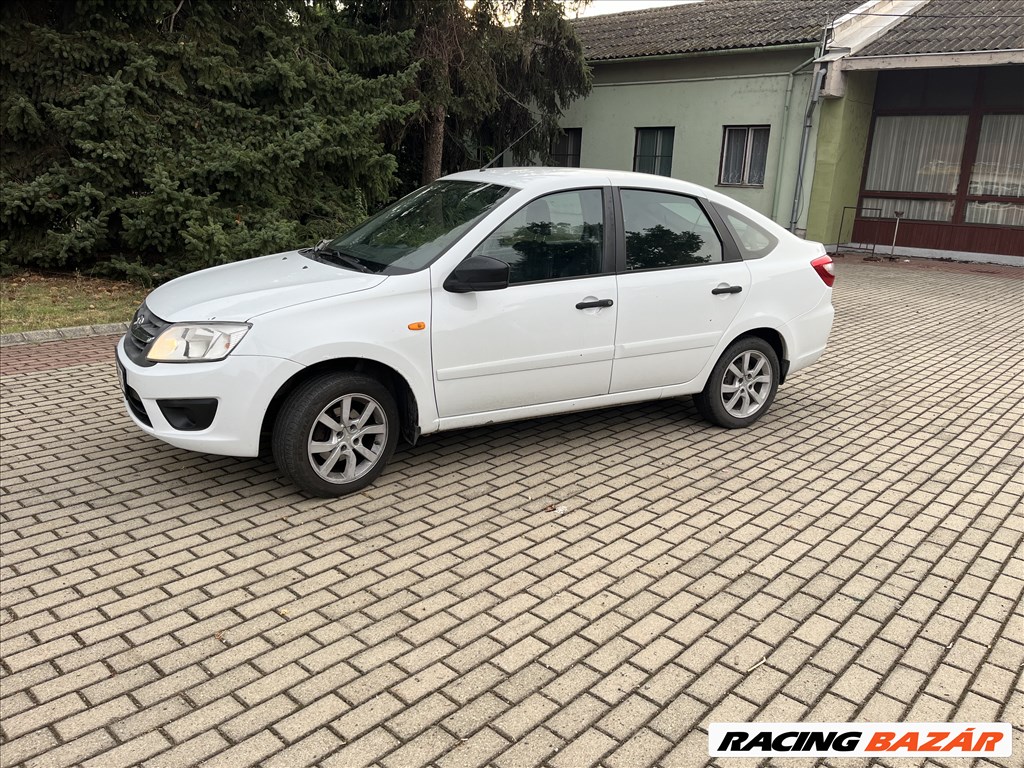 Lada Granta 1.6i Lux bontott alkatrészei 1. kép