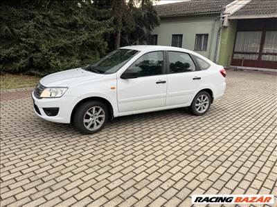 Lada Granta 1.6i Lux bontott alkatrészei