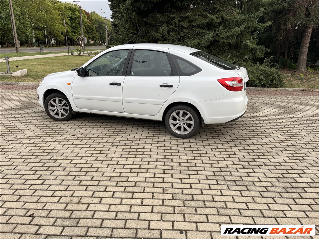 Lada Granta 1.6i Lux bontott alkatrészei 2. kép