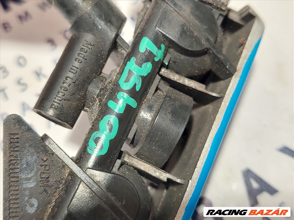 BMW E46 sedan touring jobb első fényszórómosós lámpamosó bajuszléc bajusz léc takaró fúvóka (004567) 61678374370 2. kép