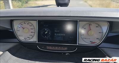Citroën C8 I Kilométer km óra GPS kijelzövel