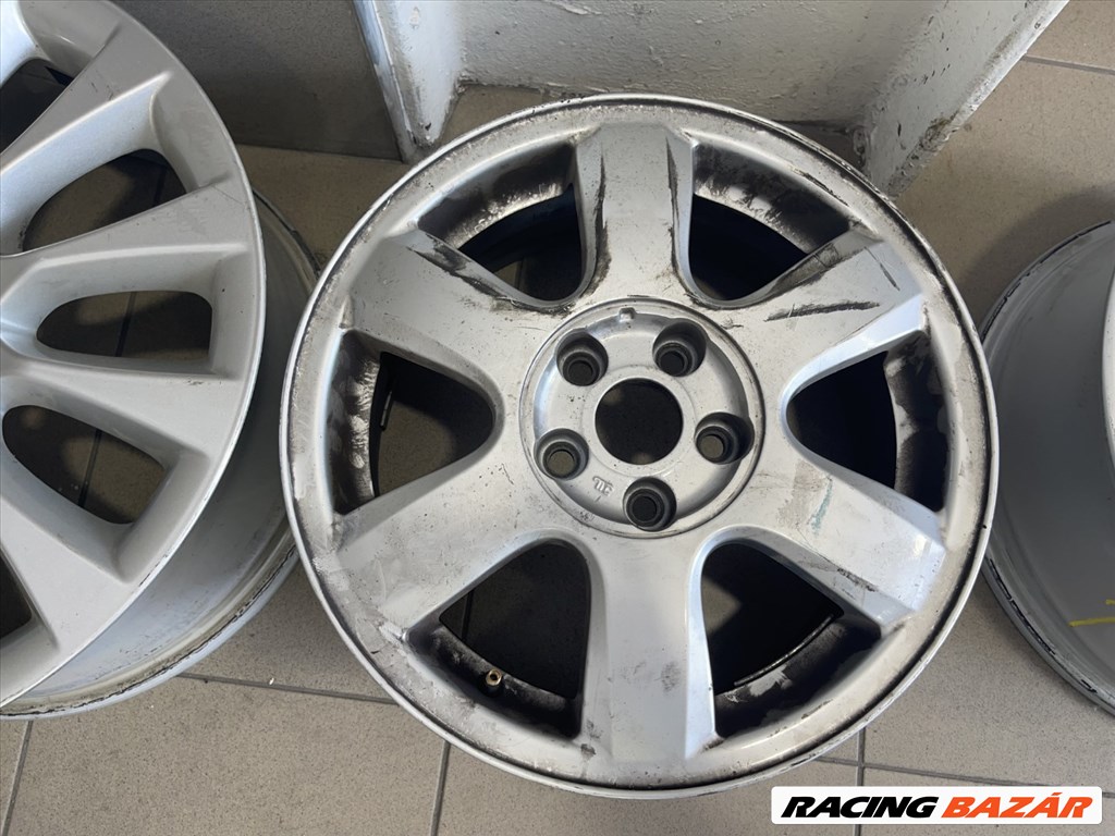 R15 Original Skoda 6J ET43 - 6Y0 601 025 6Y0601025 1db alufelni 1. kép
