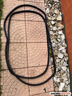 BMW E46 jobb első kéder gumi 51338194696