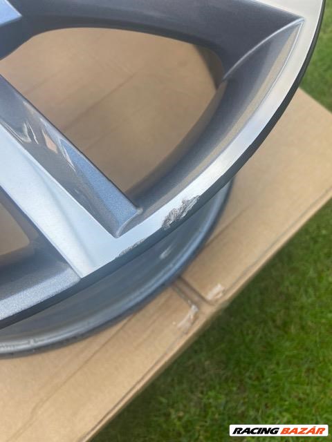 Skoda Kodiaq 8JJ 20" használt (gyári felni) alufelni (565601025Q HA7) 4. kép