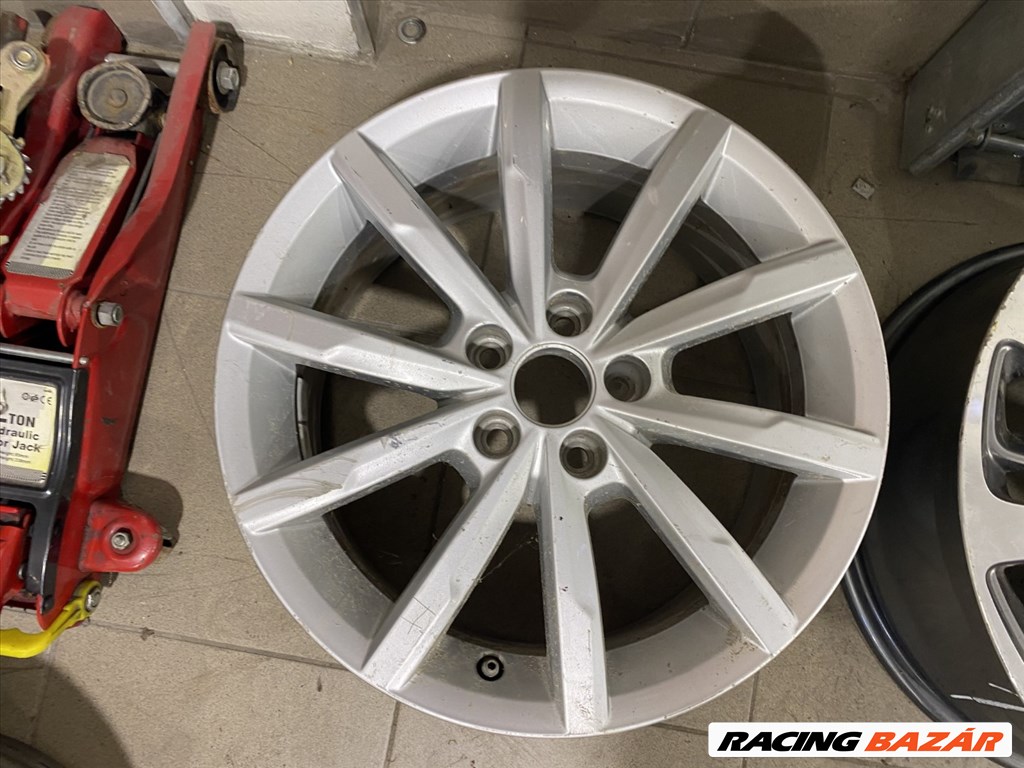 R16 Original volkswagen 7J ET46   - 6C0 601 025A 6C0601025A 1db felni 1. kép