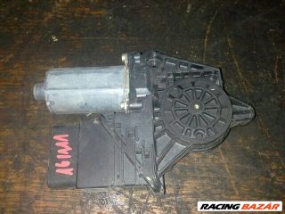 Volkswagen Passat B5 Bal Hátsó Ablakemelő Motor *68376* bosch-0130821697 1. kép