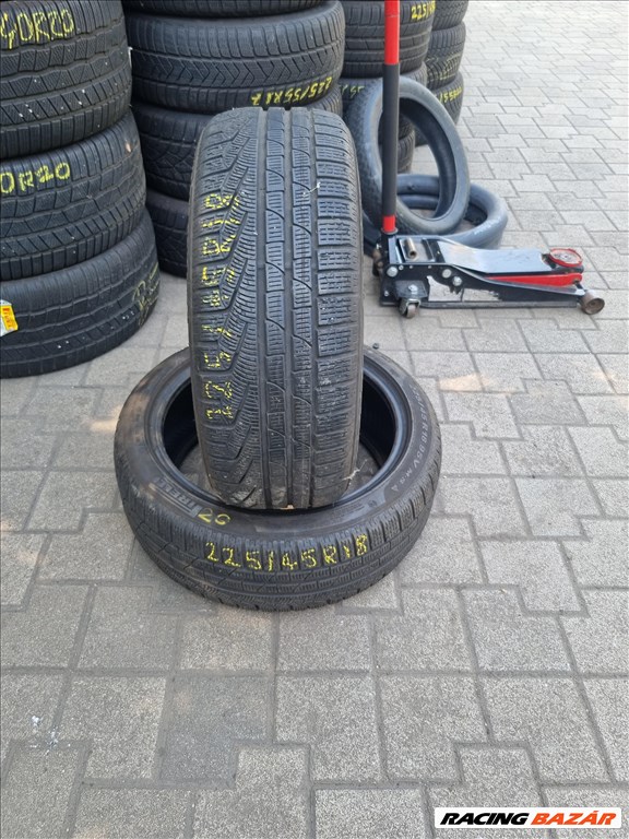  225/4518" újszerű Pirelli Sottozero Winter 240 Serie II téli gumi 2db  3. kép