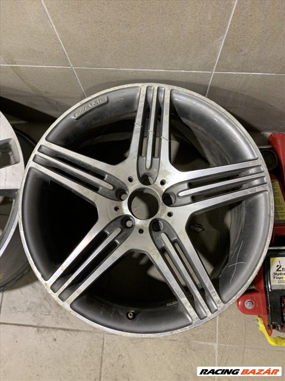 R19 Original Mercedes 9.5J ET28 - A219 401 3502 A2194013502 1db felni 1. kép