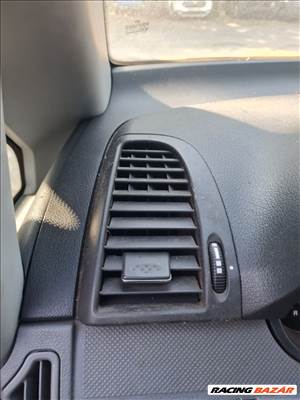 Mercedes Vito 639 bal szellőző rács , jobb szellőző rács 