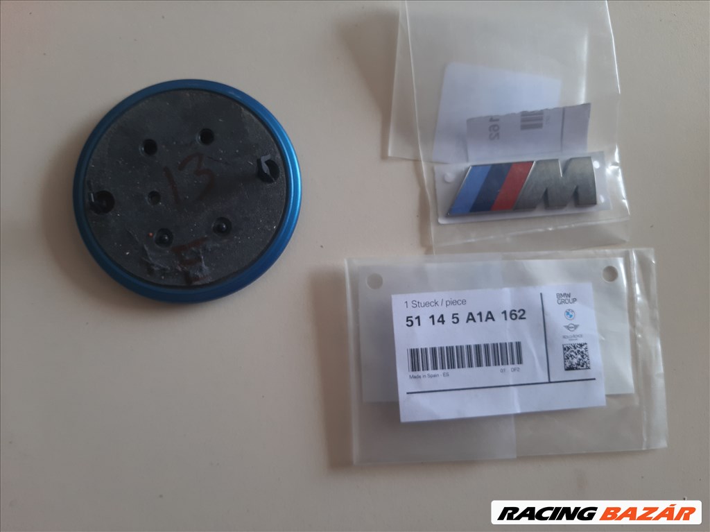 BMW i3 I01 első embléma és M es matrica 51145a1a162 2. kép