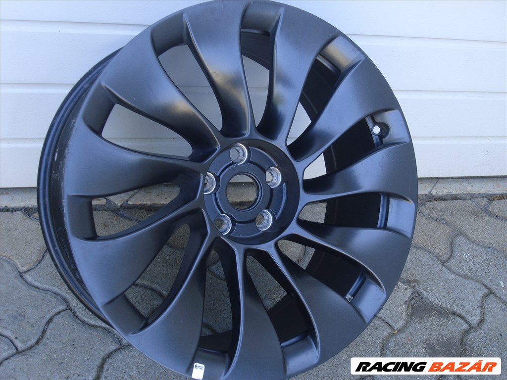 Tesla Model 3 20-as Performance Felni 1044267-00-A 3. kép