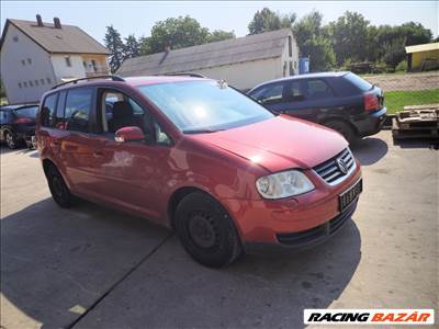 Volkswagen Touran I bontott alkatrészei