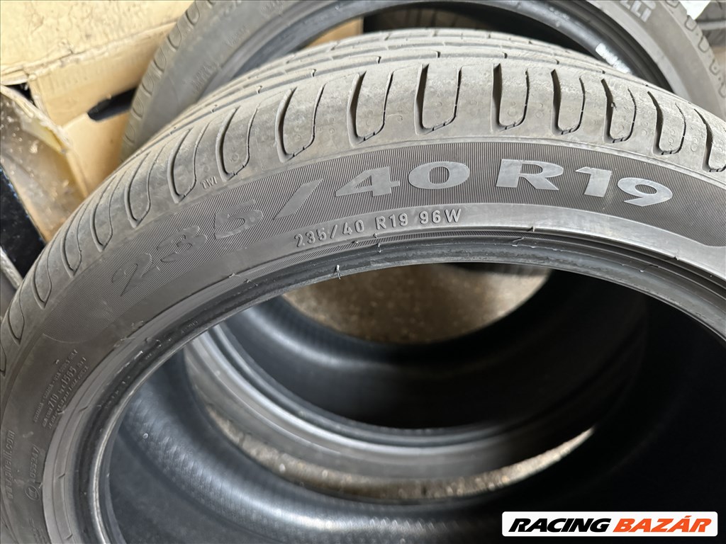 Pirelli Cinturato P7 235/40 R19 5,5-6mm-es nyárigumi garnitura eladó 2. kép