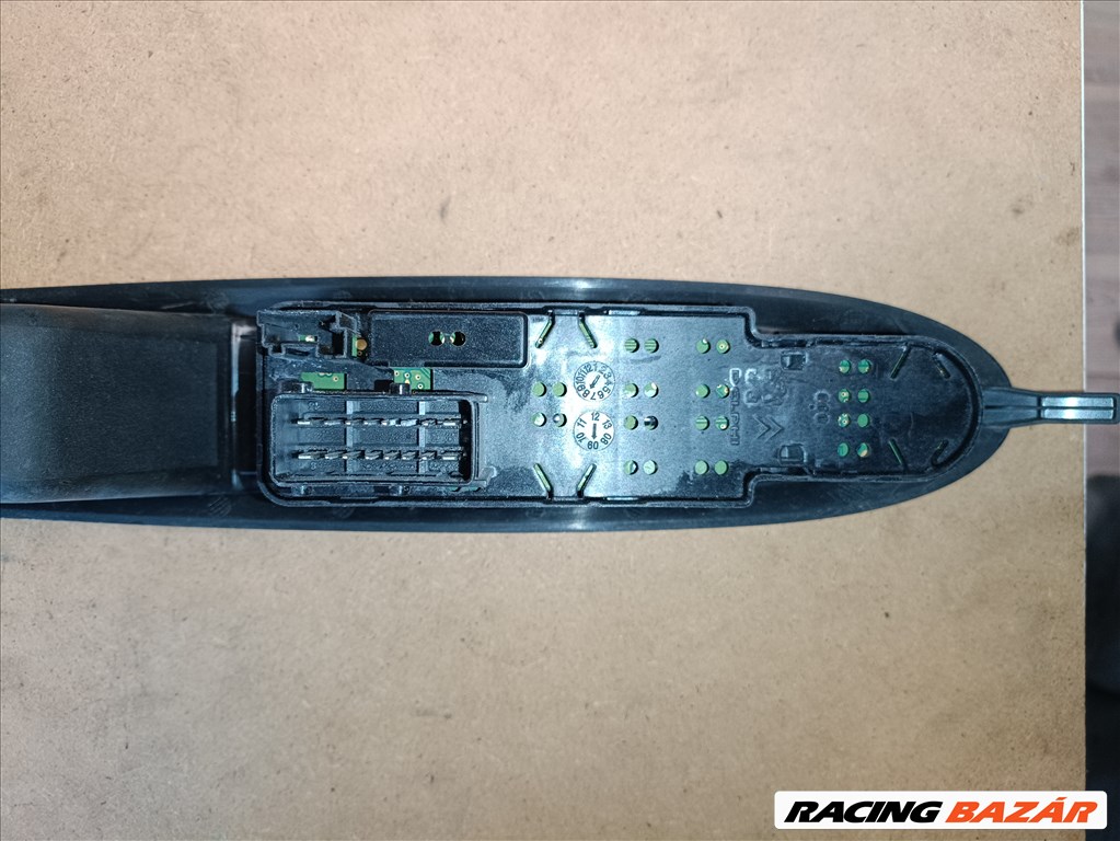 Citroën DS3 Ablakemelő kapcsoló (kettes) 96638229xt 2. kép