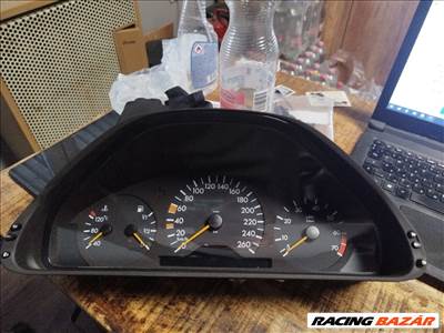 Mercedes c208 CLK 320 óracsoport 2085400511