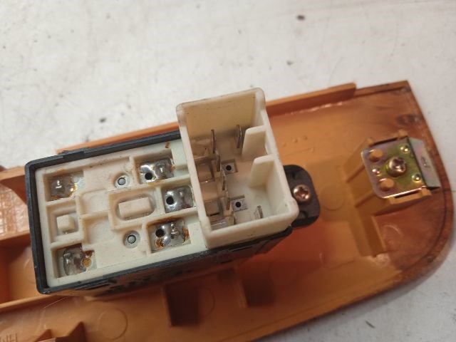 KIA MAGENTIS Jobb hátsó Ablakemelő Kapcsoló 4. kép