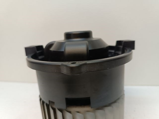 MITSUBISHI COLT VI (Z3_A, Z2_A) Fűtőmotor (Klímás) 6. kép