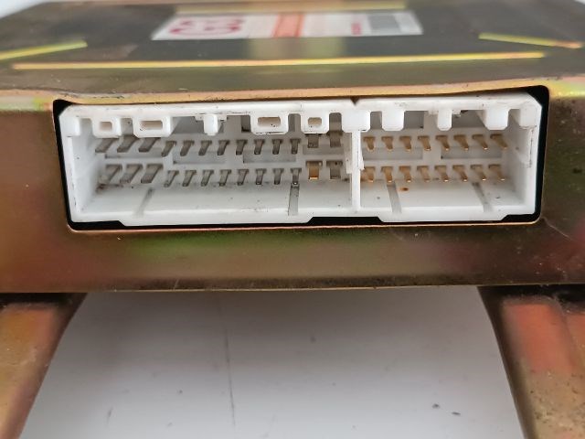 SUZUKI SWIFT II Ferdehátú (EA, MA) Motorvezérlő 4. kép