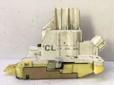 FORD FOCUS (DAW, DBW) Bal hátsó Ajtózár